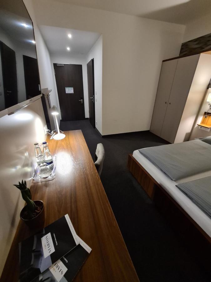 Hotel Starton Am Ingolstadt Village Екстер'єр фото